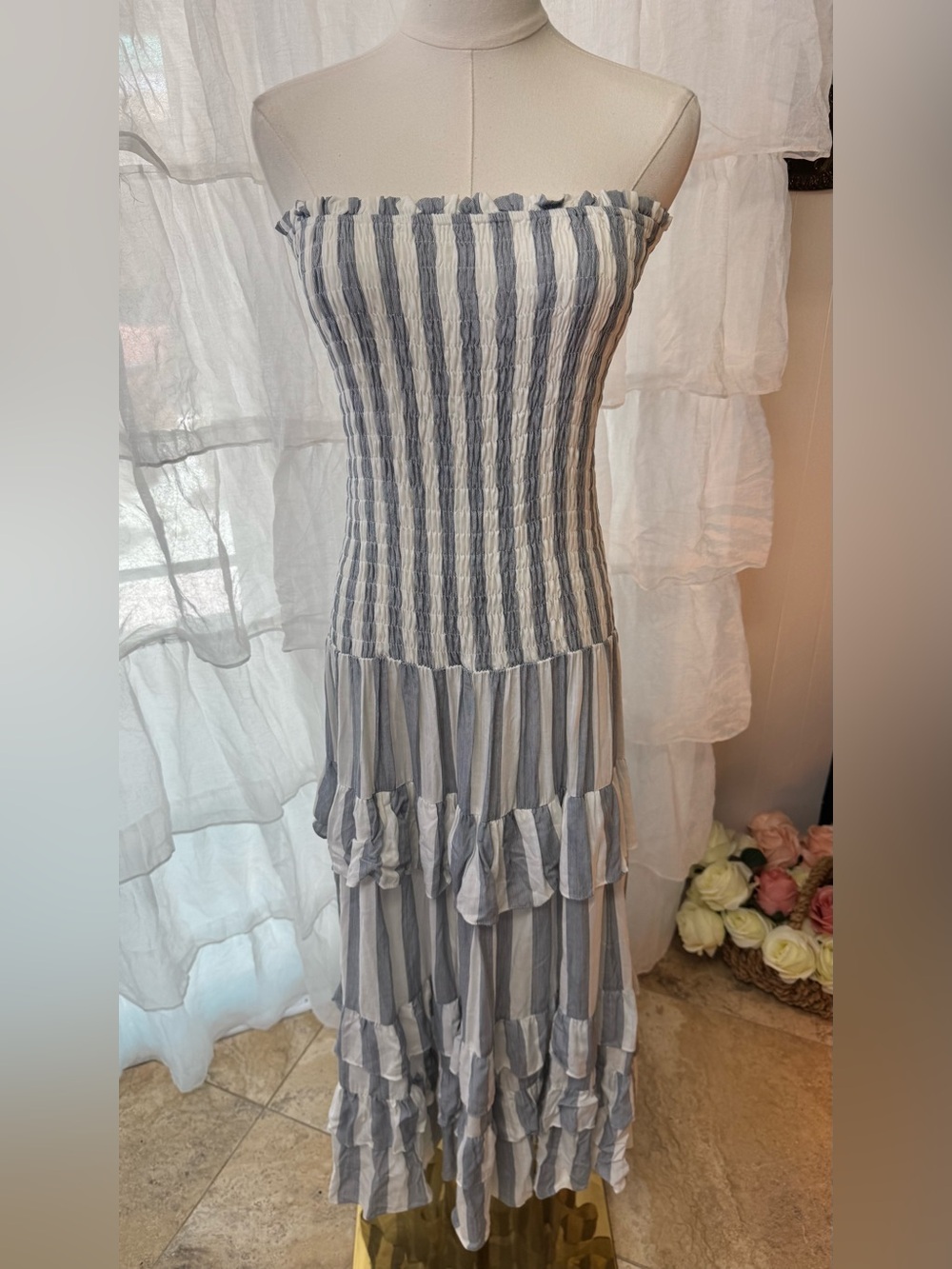 NWT Victoria’s Boutique Blue & White Striped Off-the-Shoulder Smocked Dress - Picture 11 of 14